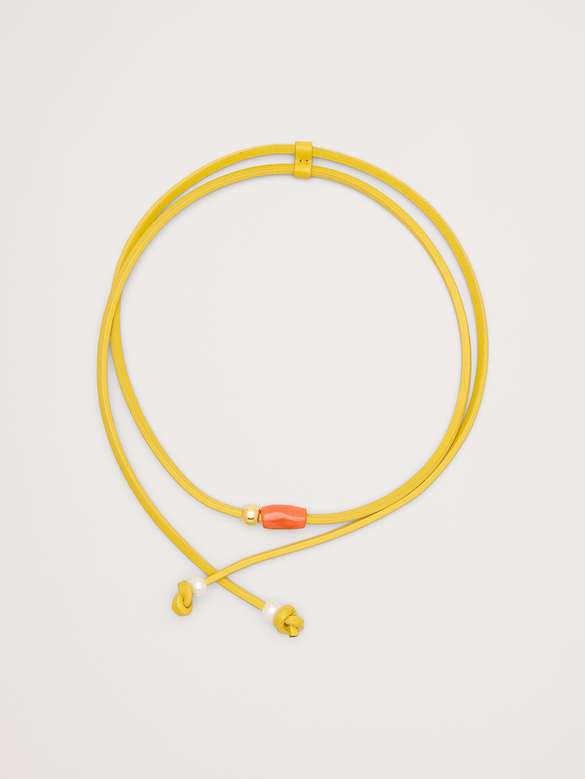 Collier avec pierre et perle