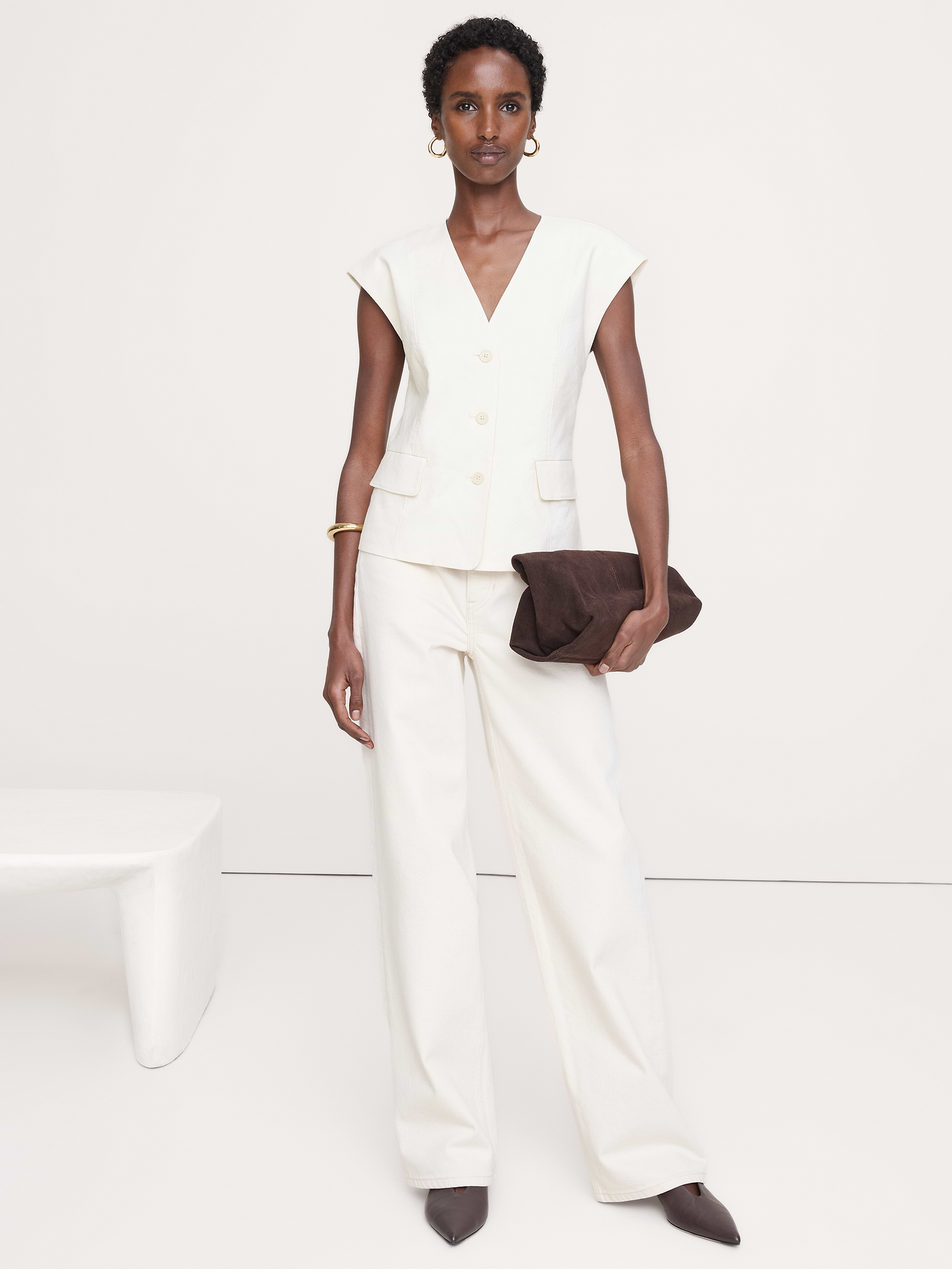 L'image numéro 1 présente Gilet long en lin et viscose extensible