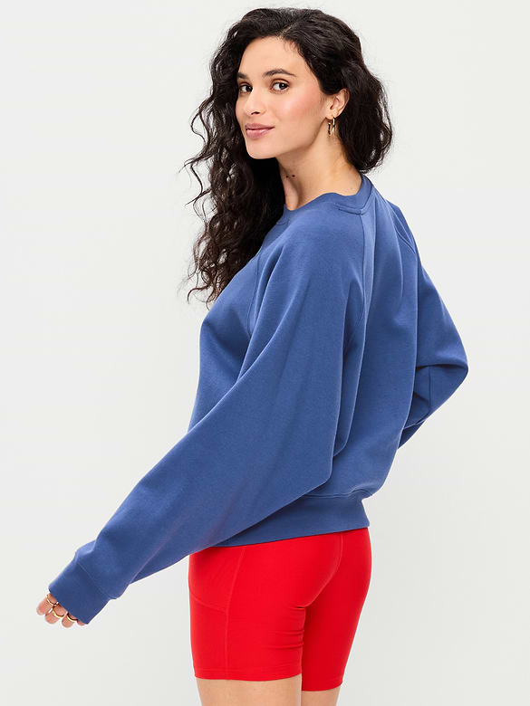Oversized Raglan Graphic Sweatshirt