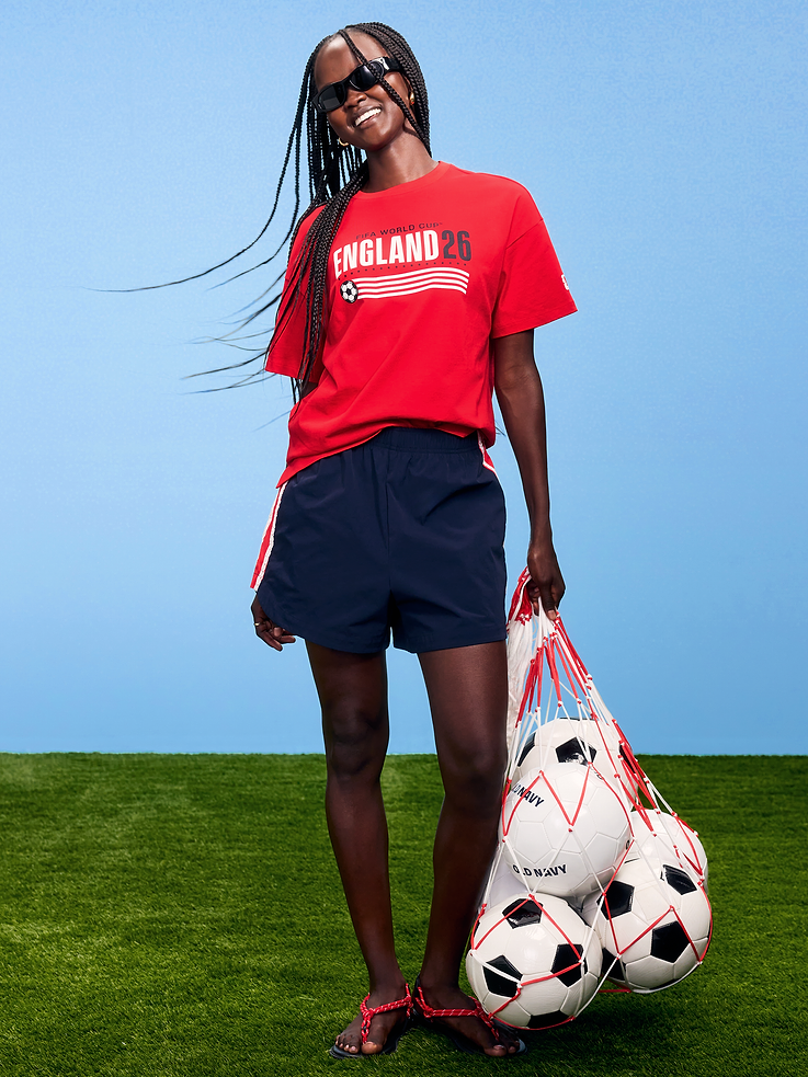 Image number 1 showing, FIFA World Cup 26™ England Vintage Crew-Neck T-Shirt for Women