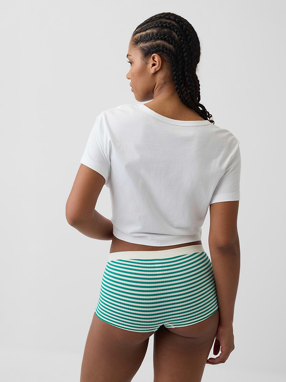 Seamless Shorty