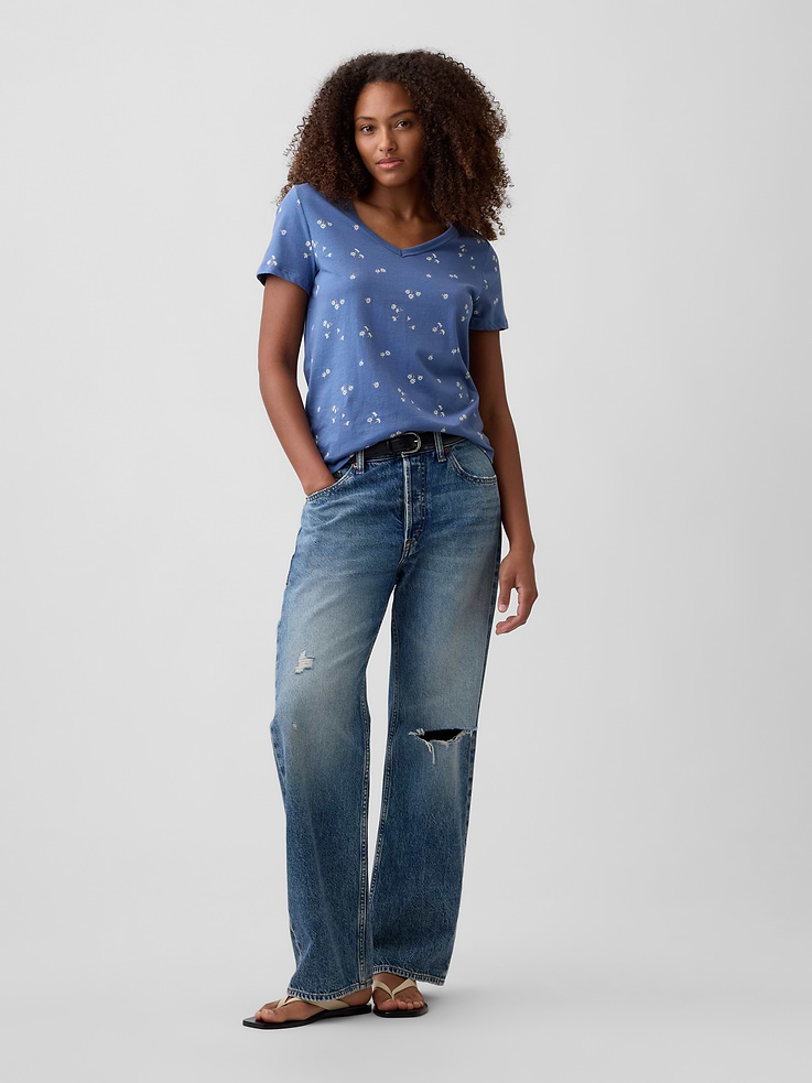 Image number 3 showing, Favorite Print V-Neck T-Shirt