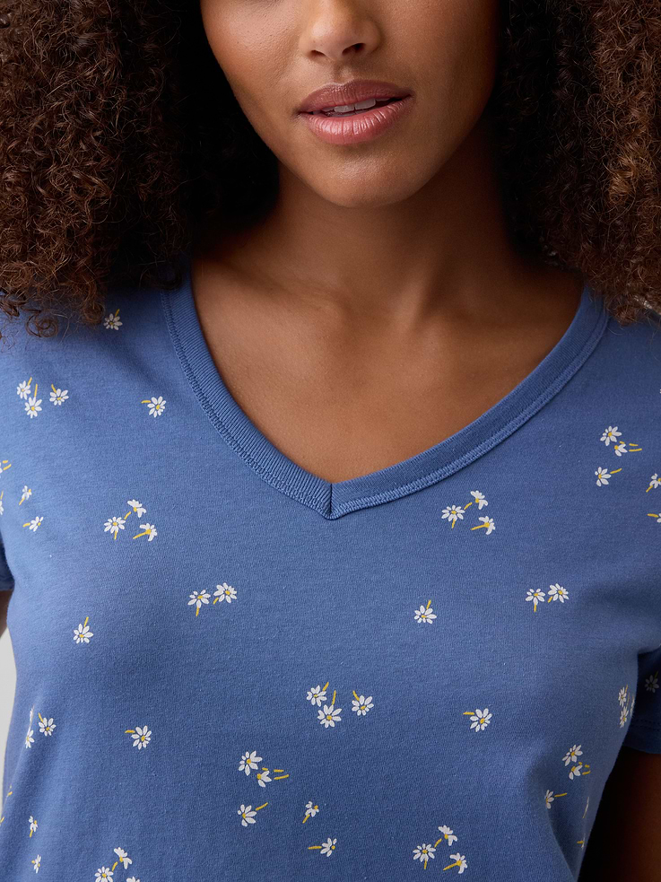 Image number 4 showing, Favorite Print V-Neck T-Shirt