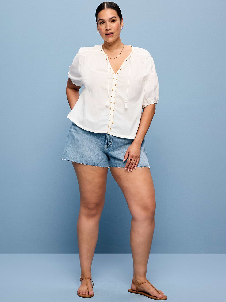 Image number 4 showing, Extra High-Waisted Denim Micro Short -- 2.5-inch inseam