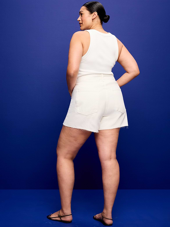 Short OG en denim à ourlet coupé à taille haute, entrejambe de 10 cm