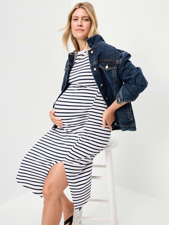 Maternity Short-Sleeve Ruched Midi Dress