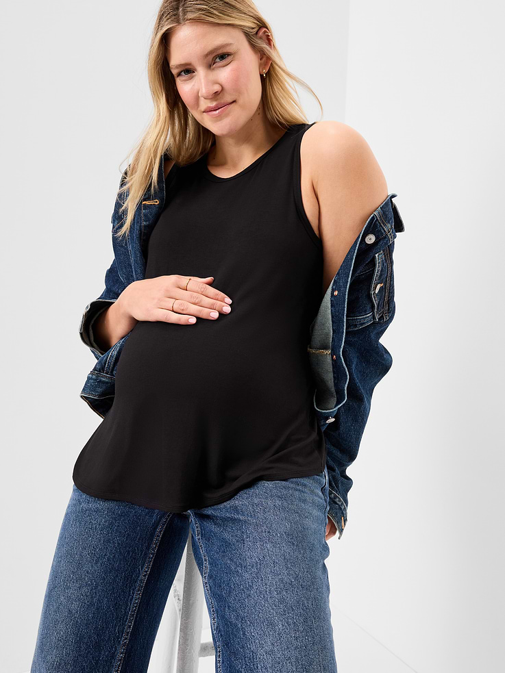 L'image numéro 3 présente Camisole décontractée à encolure haute de maternité