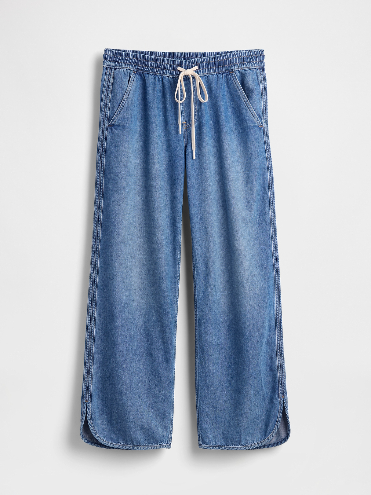 Low Rise UltraSoft '90s Loose Easy Dolphin-Hem Jeans | Gap