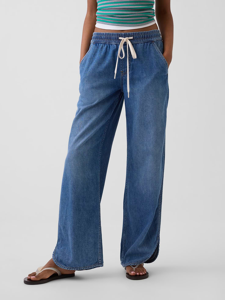 Image number 2 showing, Low Rise UltraSoft '90s Loose Easy Dolphin-Hem Jeans