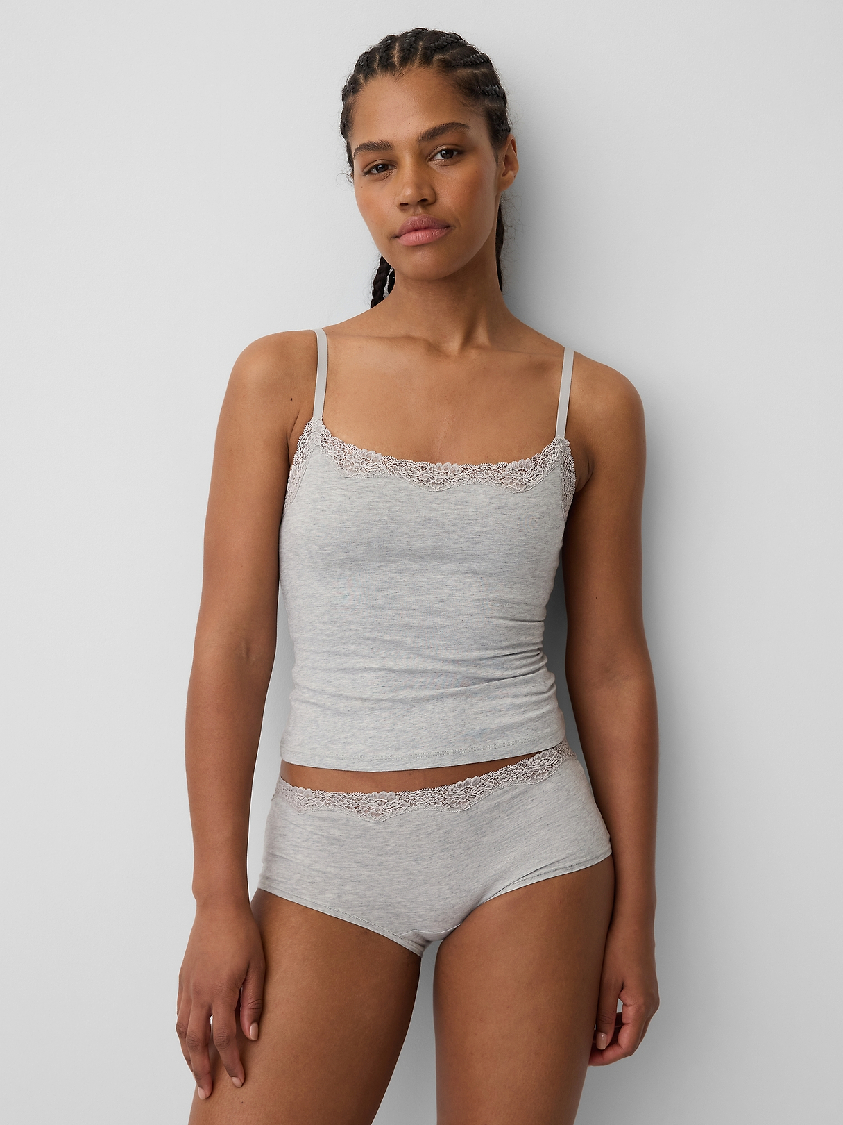 amiur 【arrange lace cami ops】 Organic Stretch Cotton Lace-Trim Shelf-Bra Cami | Gap