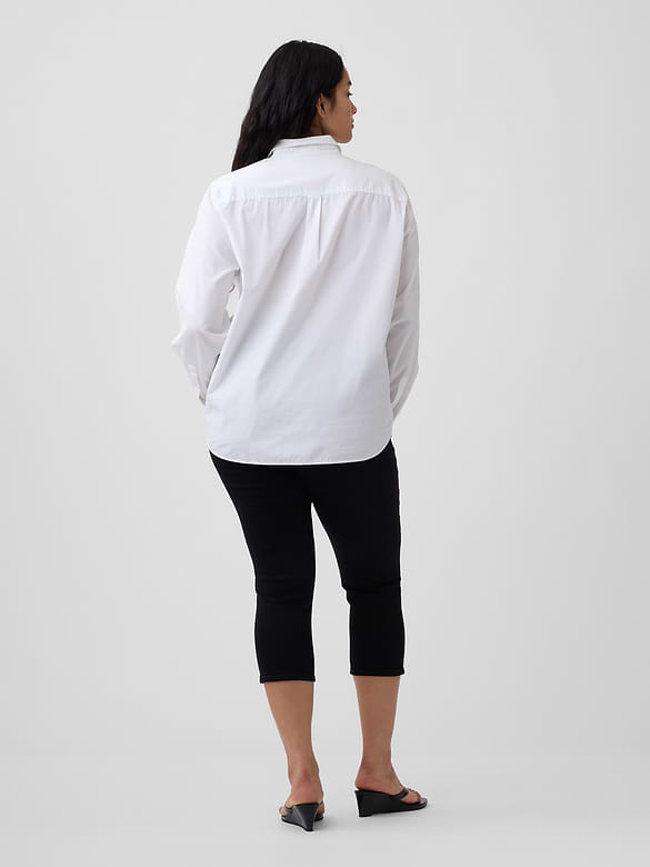 Mid Rise Universal Capri Jeans