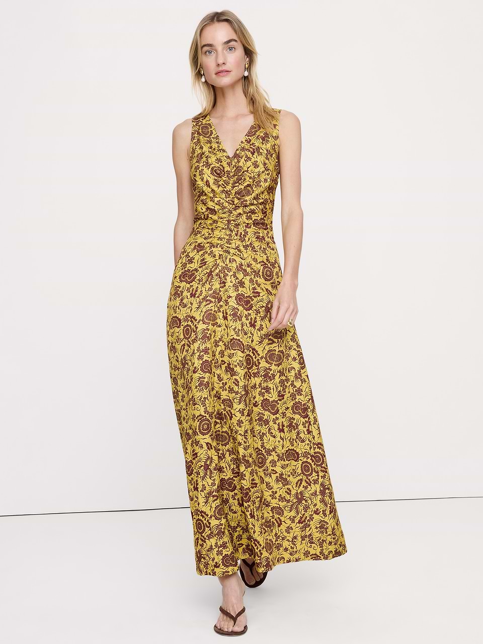 banana republic semi formal dress Women's Viscose-Linen V-Neck Maxi Crimson Red Brocade Size 4 Short Cocktail Dresses & Gowns