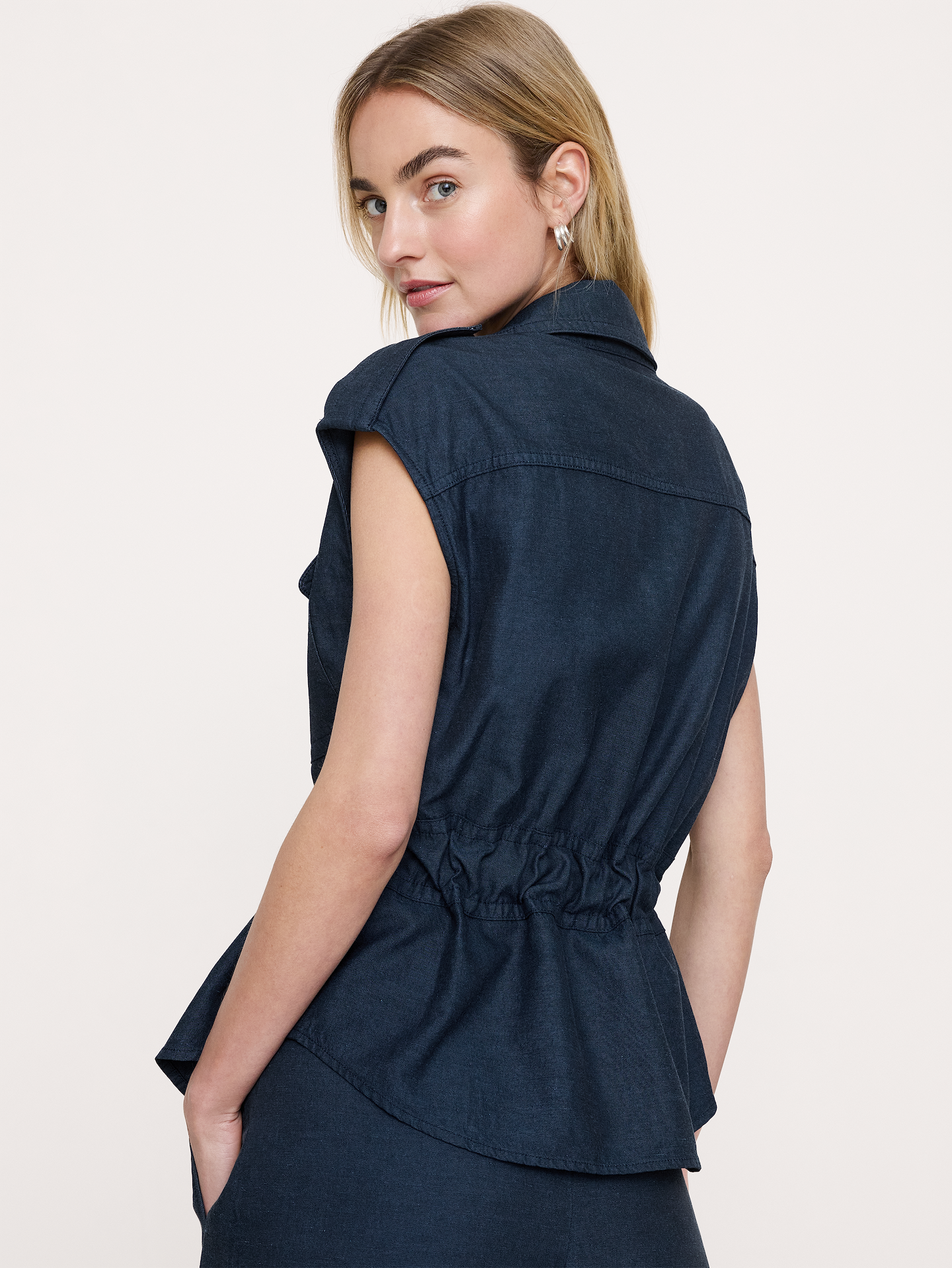 L'image numéro 3 présente Veste utilitaire en TENCEL™, coton et lin
