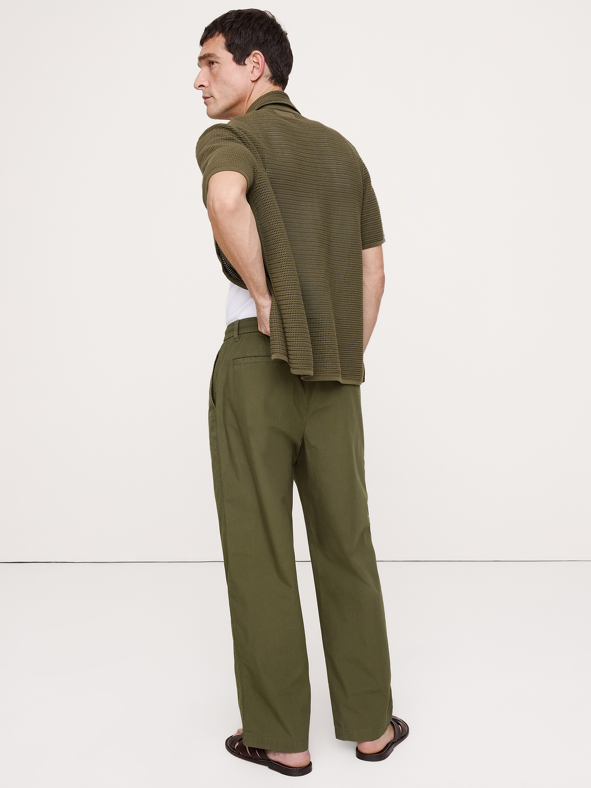 The Weekender Relaxed Pull-On Pant in Cotton | Banana Republic