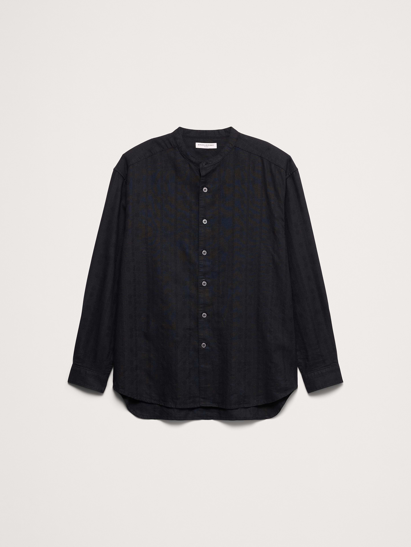 L'image numéro 5 présente Chemise décontractée à col à officier en lin et coton