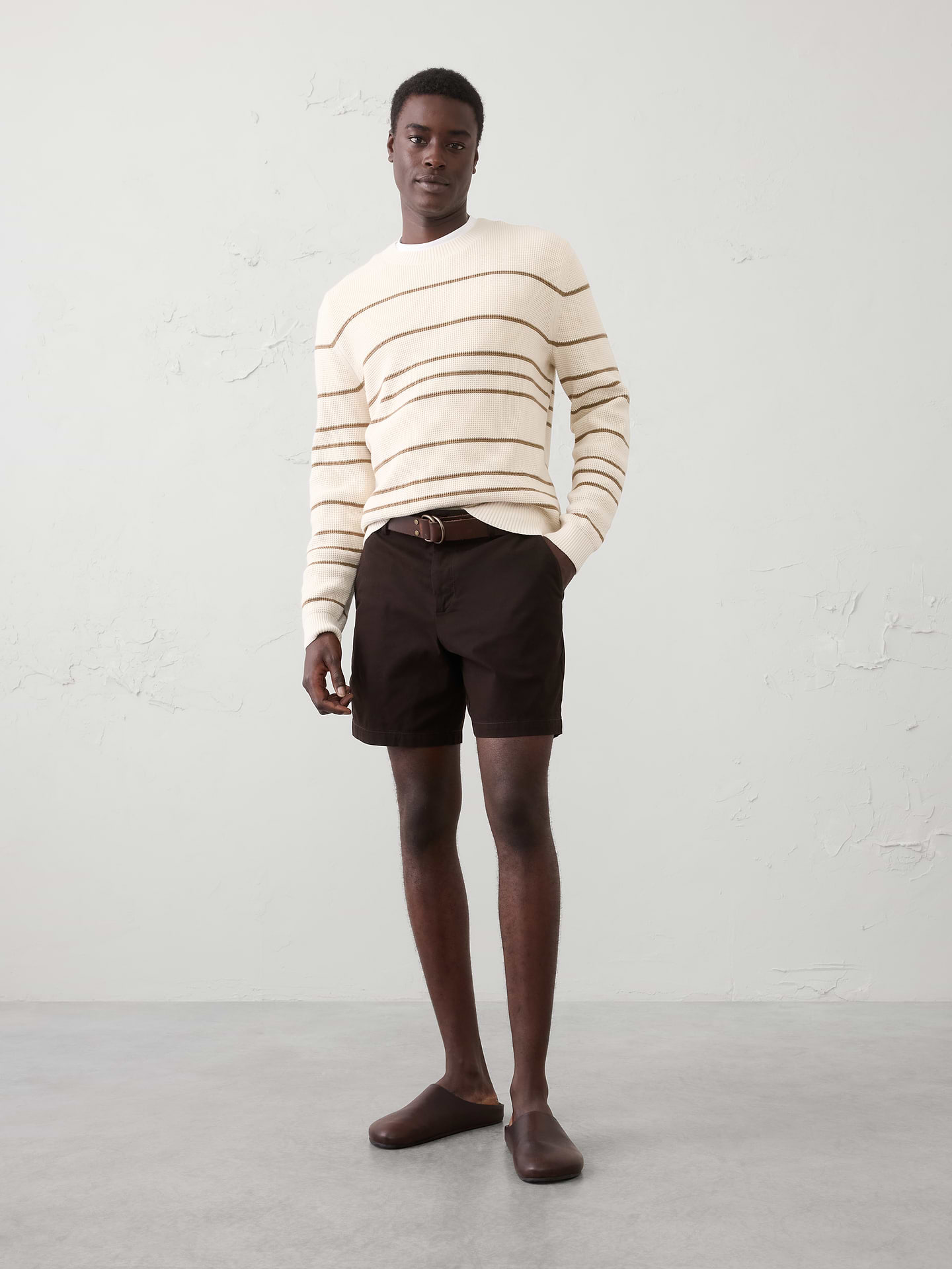 Image number 1 showing, Slim-Fit 7" Lived-In Short