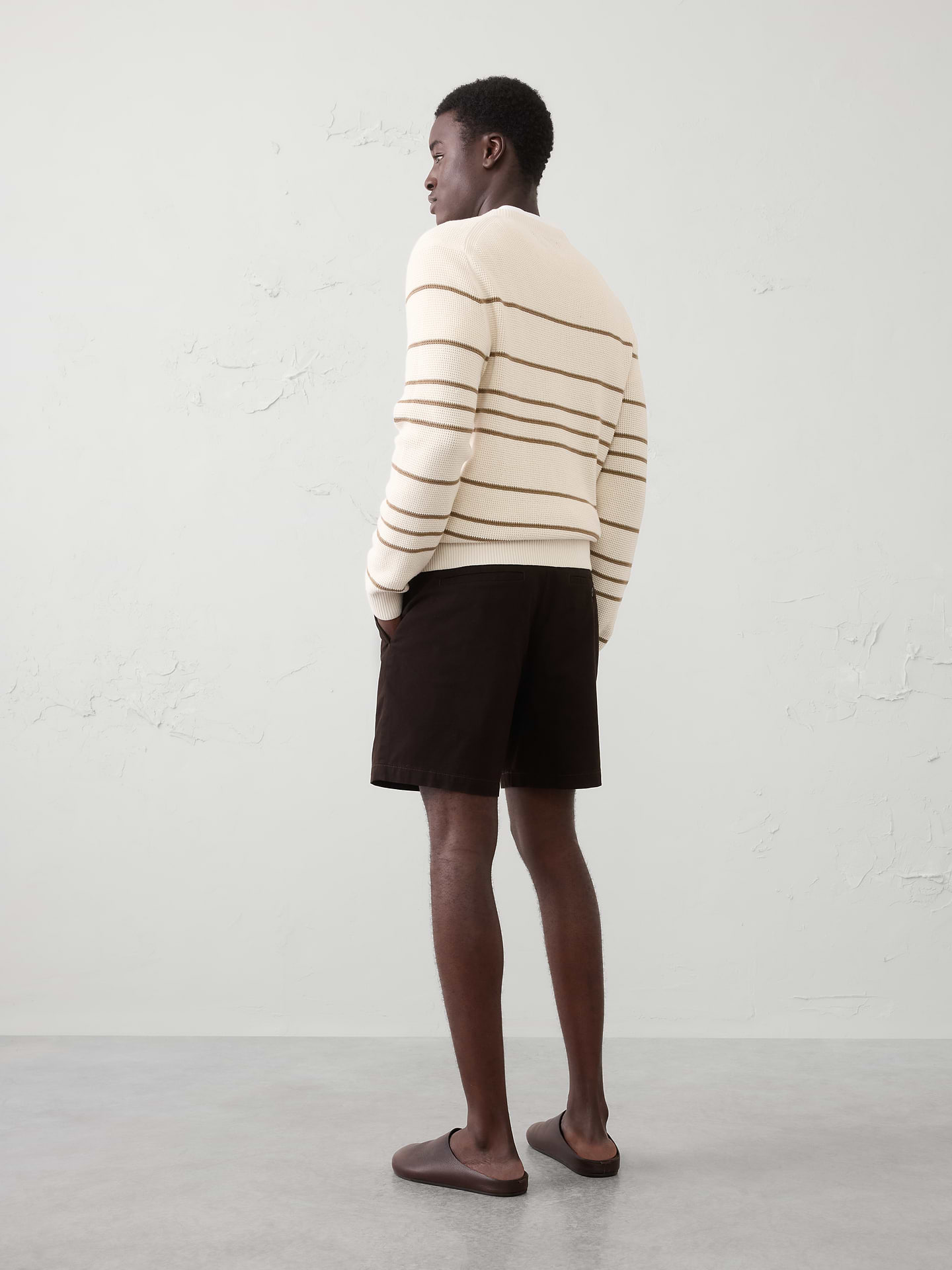 Image number 5 showing, Slim-Fit 7" Lived-In Short