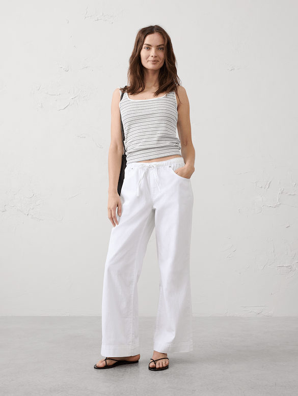 Wide-Leg Mid-Rise Summerweight Pull-On Jean