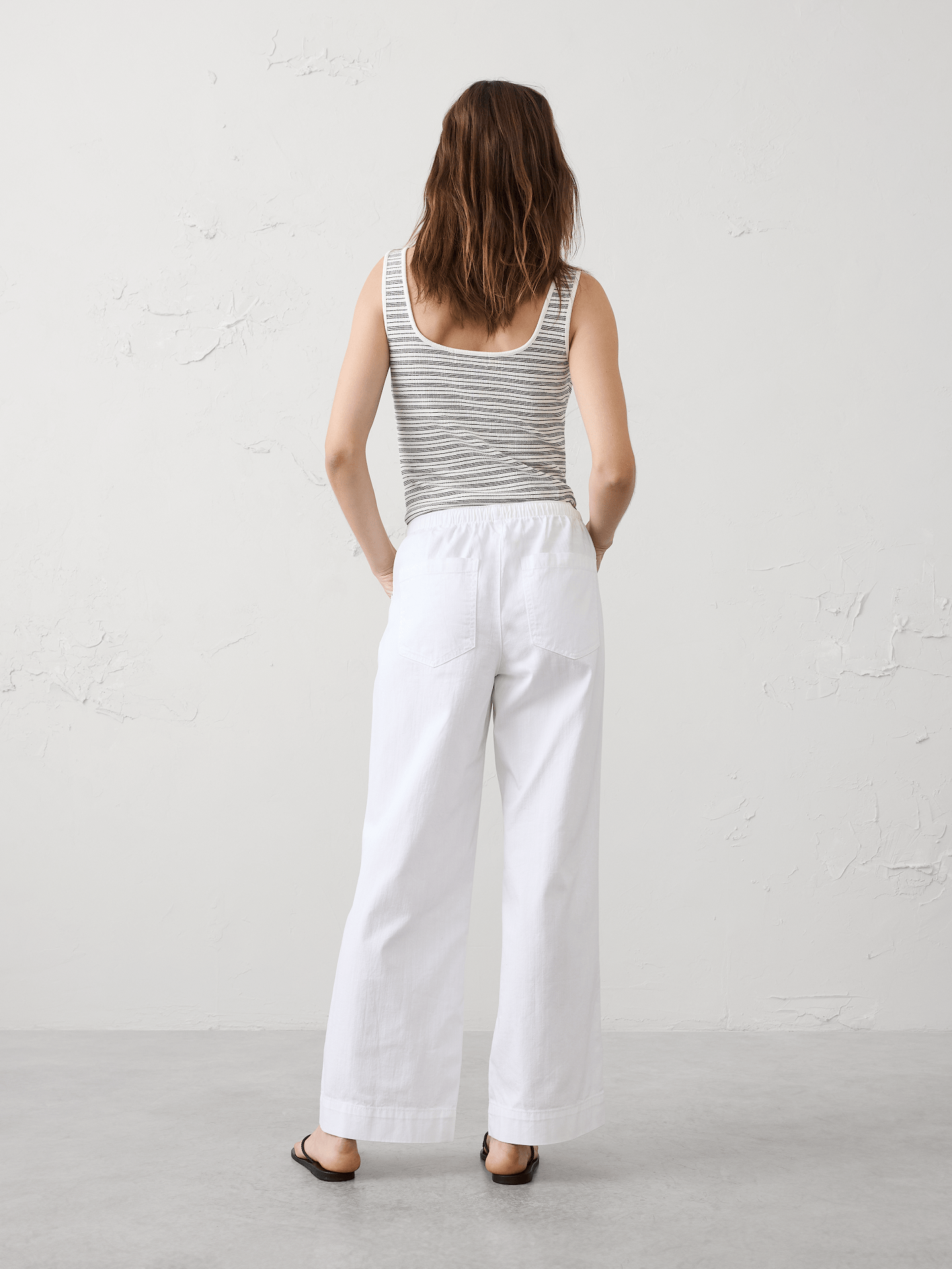 Image number 2 showing, Wide-Leg Mid-Rise Summerweight Pull-On Jean