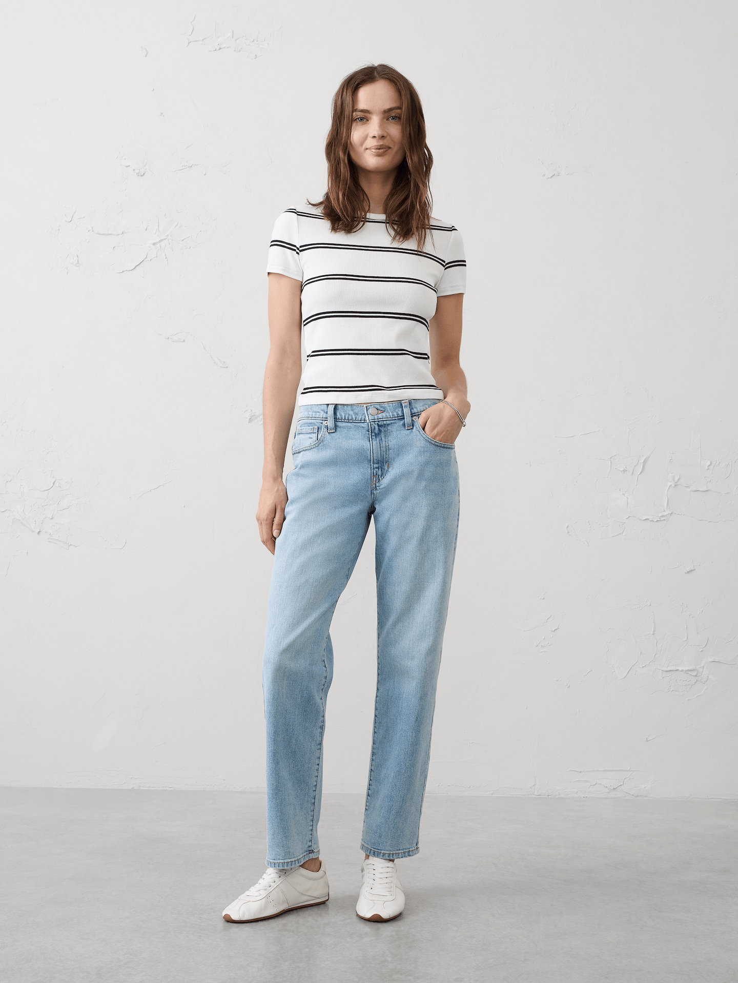 Image number 1 showing, Straight-Leg Mid-Rise Jean