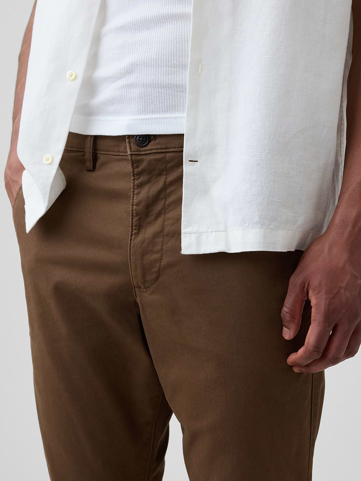 Image number 5 showing, GapFlex Essential Khakis in Slim Fit