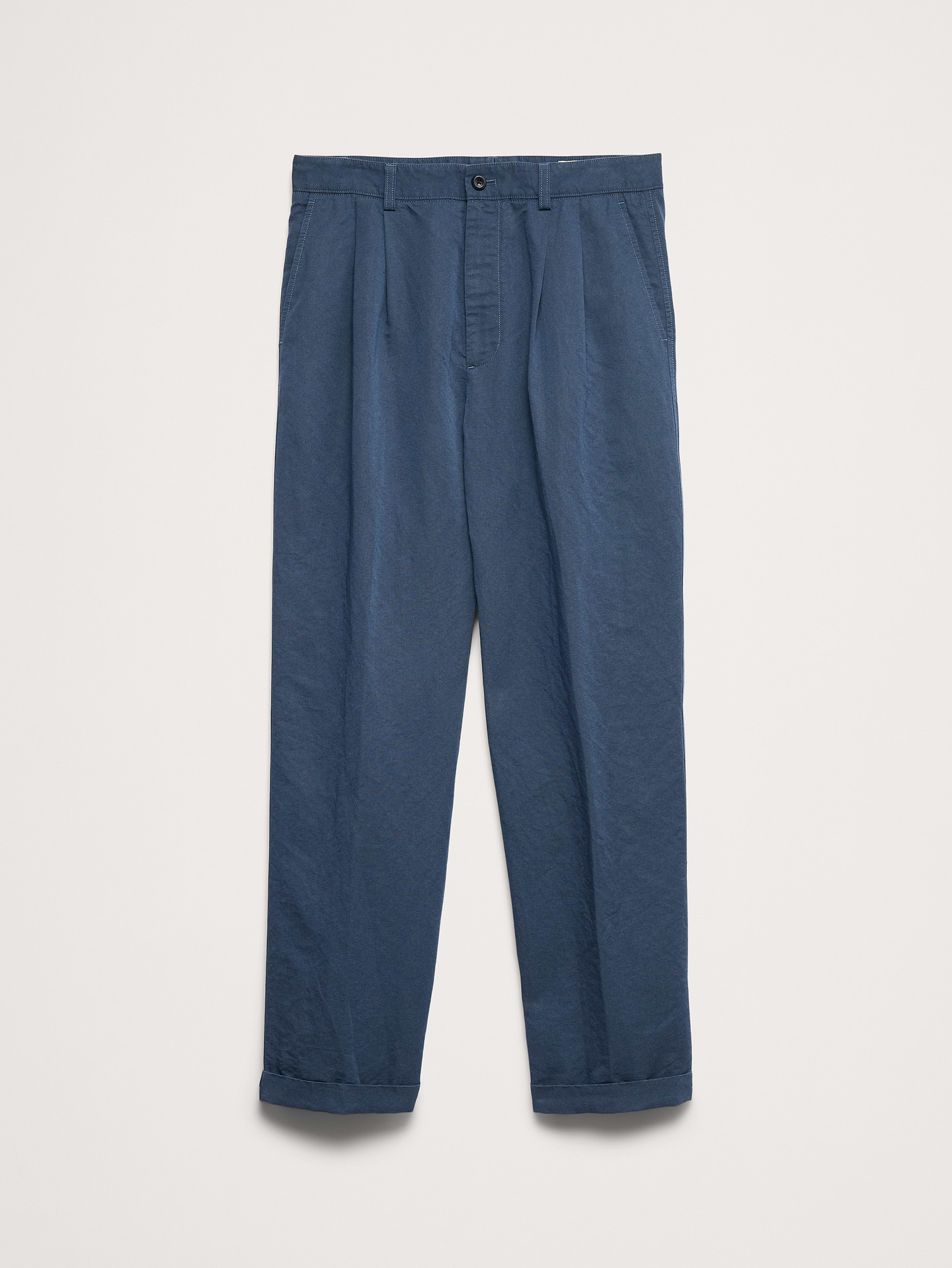 L'image numéro 8 présente Pantalon en lin et coton italien plissé Retour aux archives