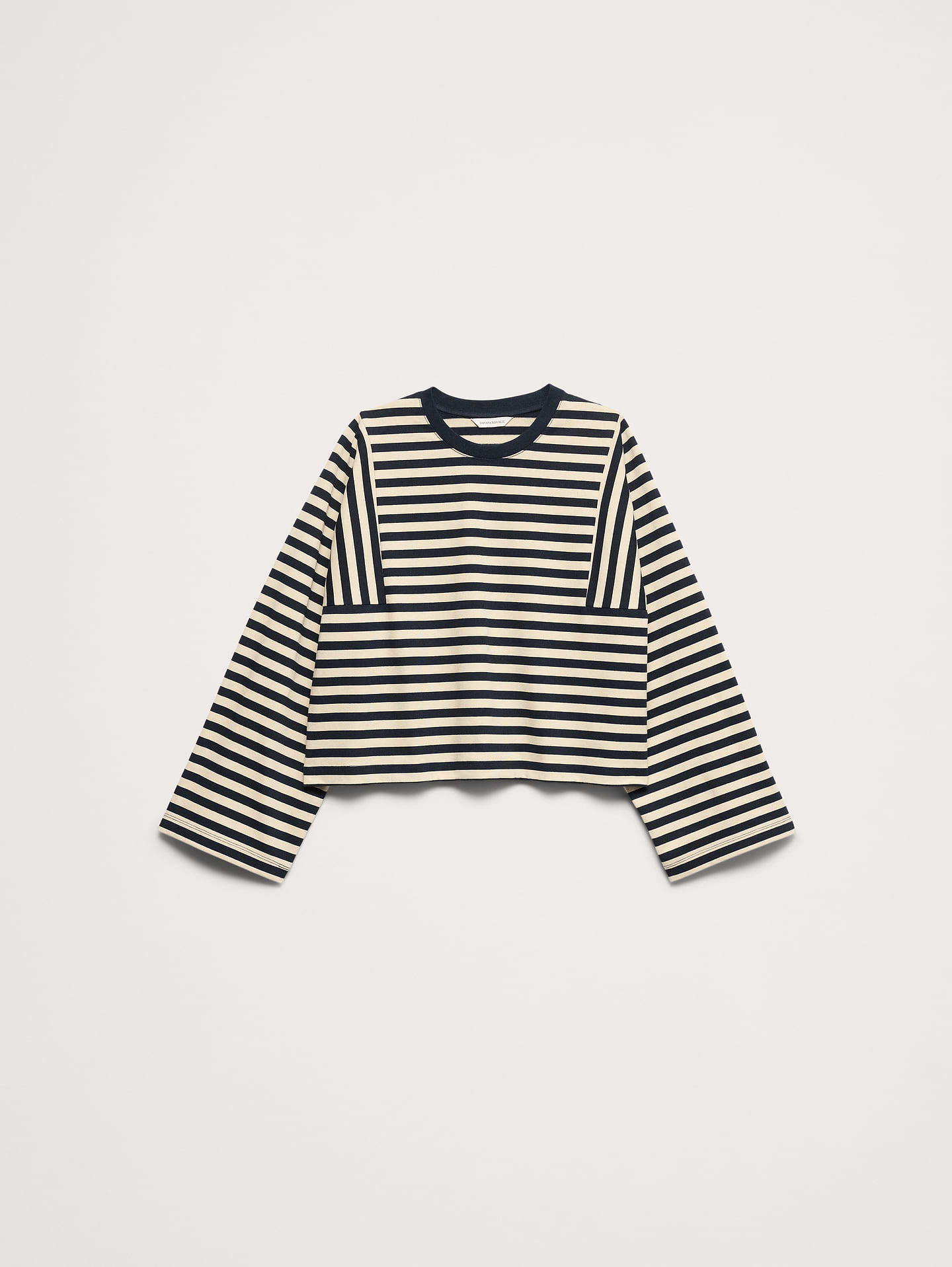 L'image numéro 4 présente T-shirt droit en coton épais