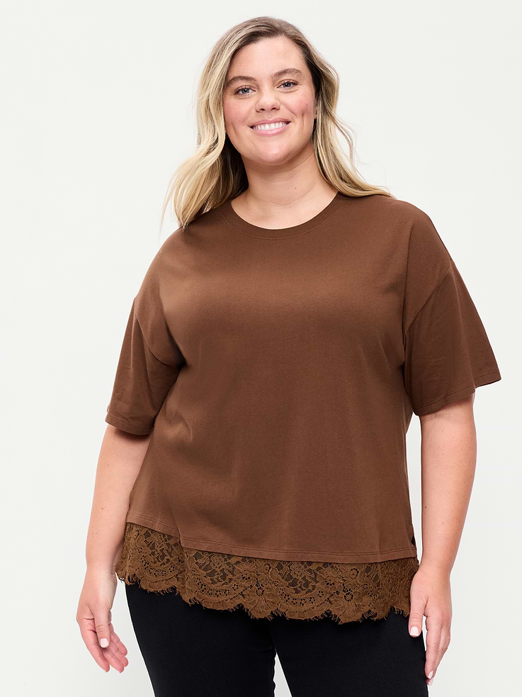 L'image numéro 7 présente T-shirt surdimensionné à ourlet en dentelle