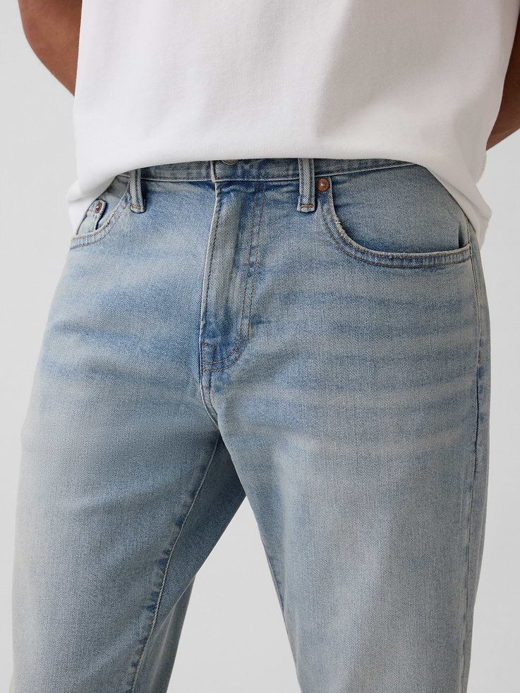 L'image numéro 6 présente Jean étroit