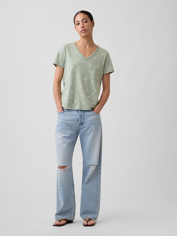 Image number 3 showing, Favorite Print V-Neck T-Shirt