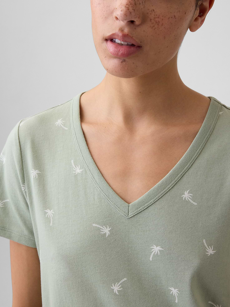 Image number 4 showing, Favorite Print V-Neck T-Shirt