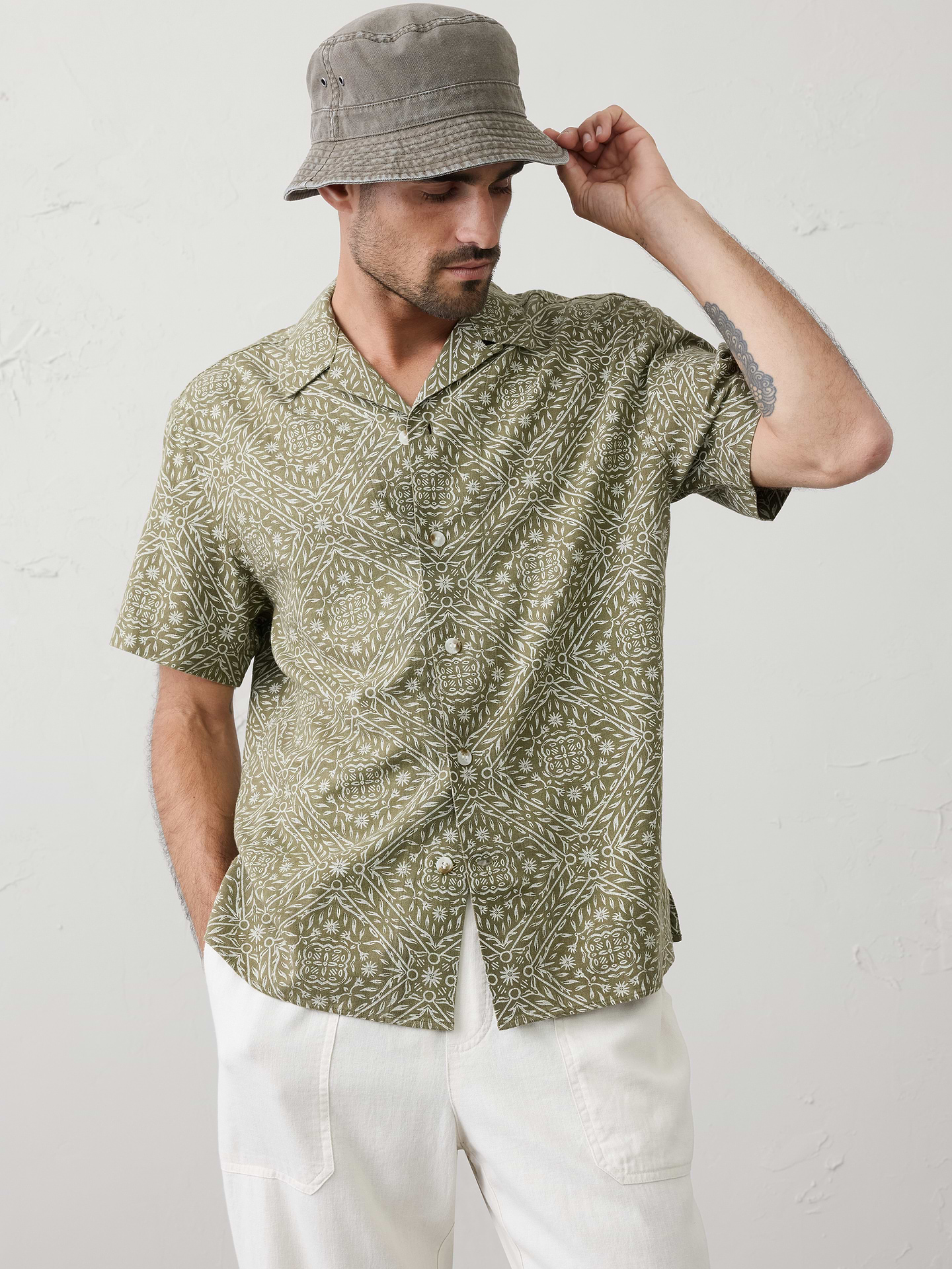 Image number 1 showing, Standard-Fit Linen-Blend Resort Shirt