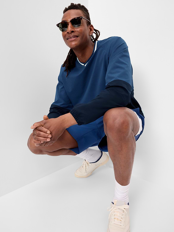 V-Neck Pullover Windbreaker