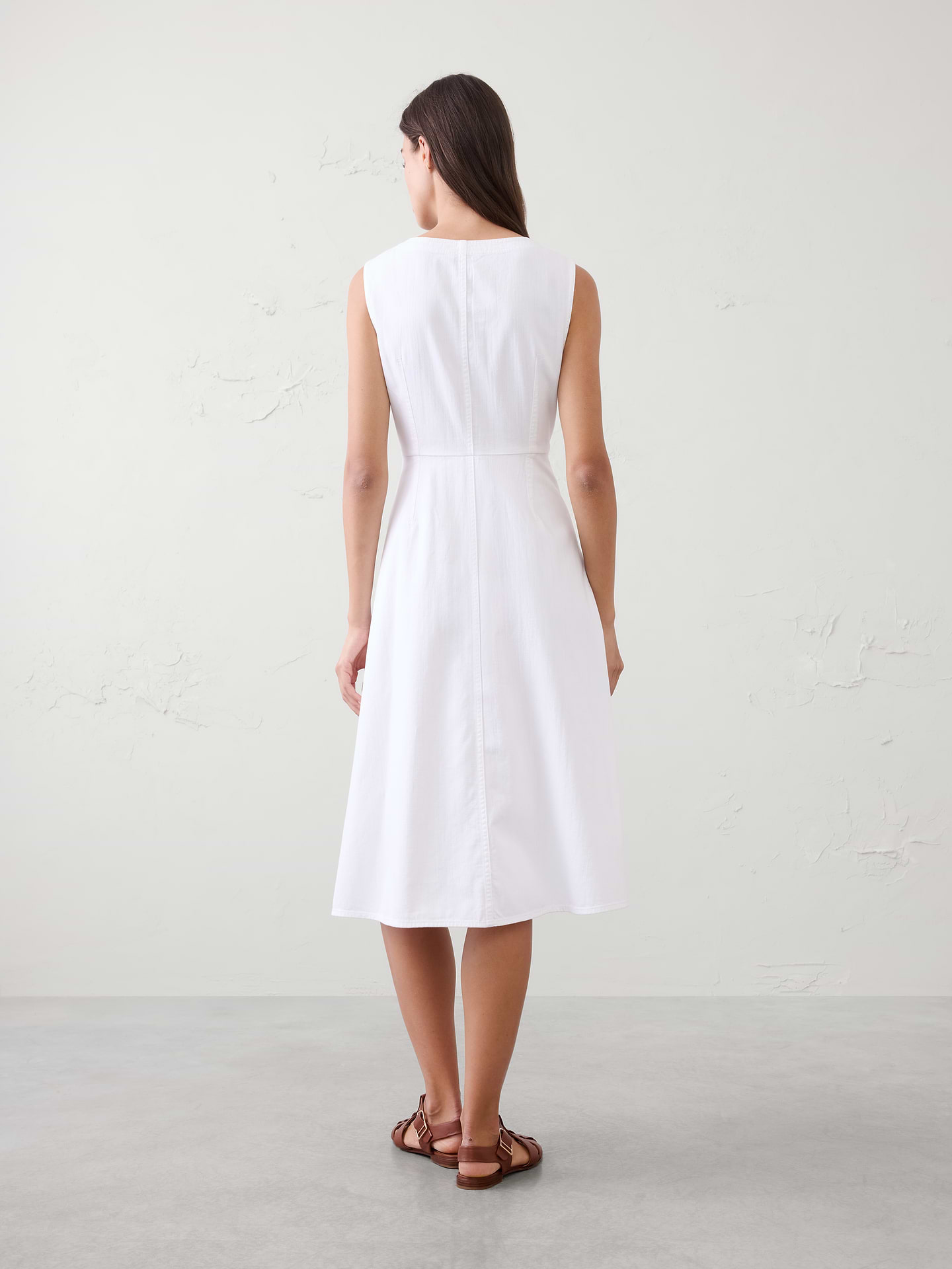 Image number 2 showing, Sleeveless Midi Dress
