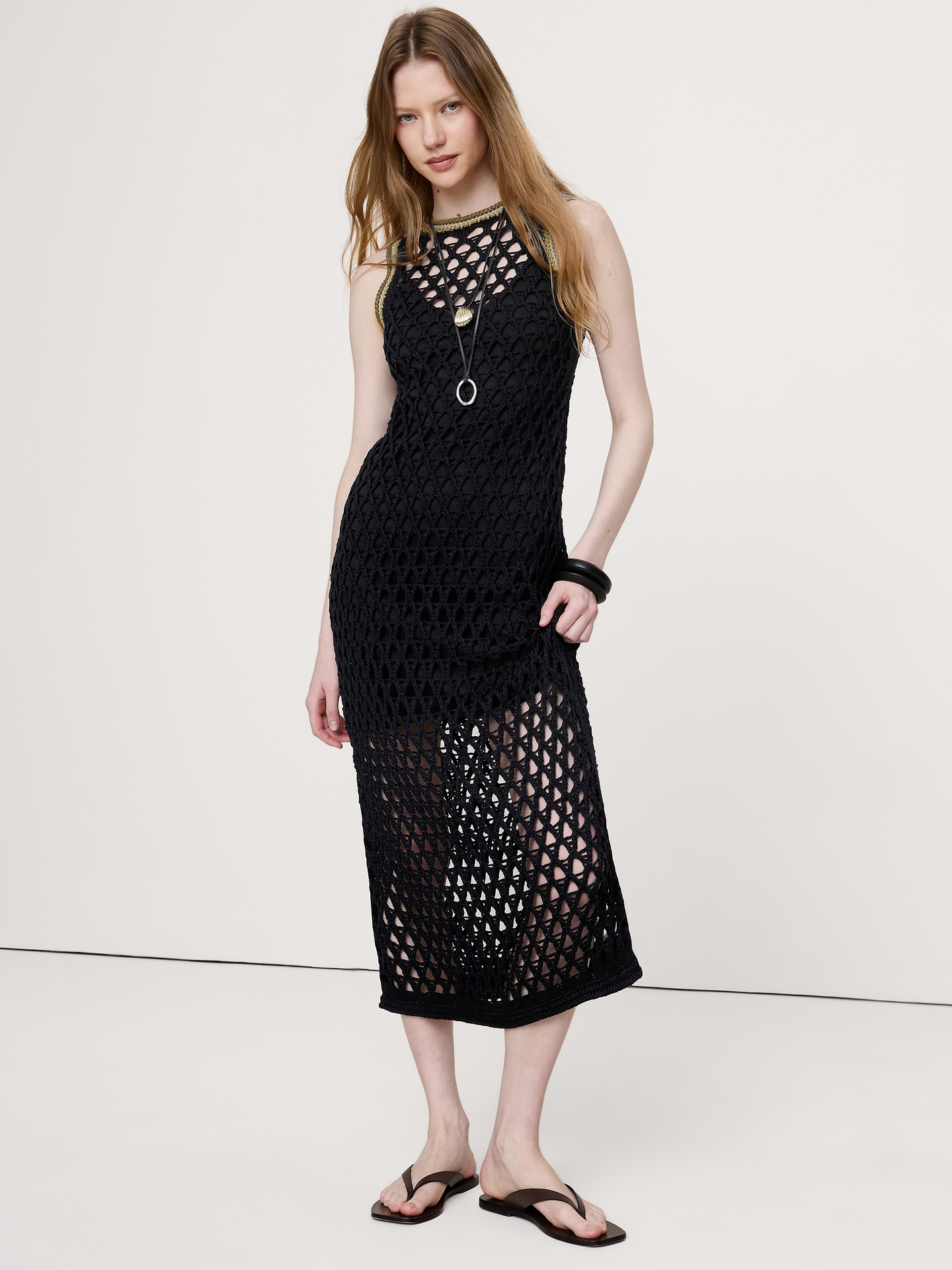 L'image numéro 1 présente Robe longue en coton au crochet