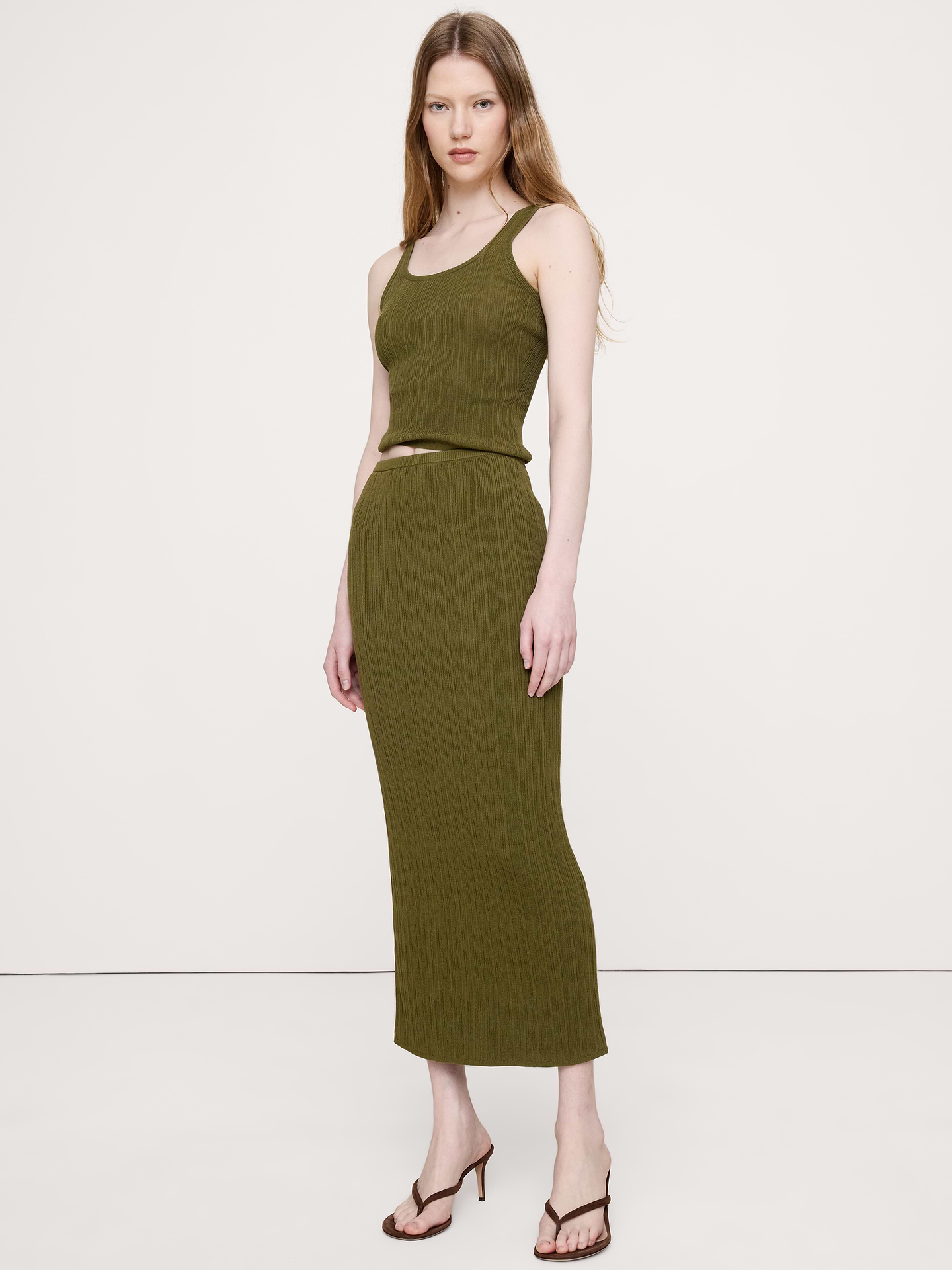 L'image numéro 6 présente Camisole en tricot froissé