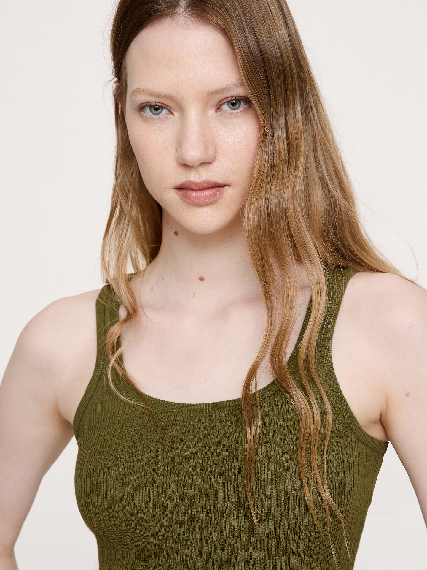 L'image numéro 4 présente Camisole en tricot froissé