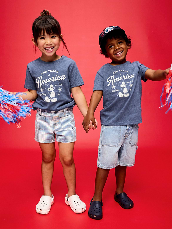 Old Navy x Disney Mickey Mouse Unisex Logo-Graphic T-Shirt for Toddler