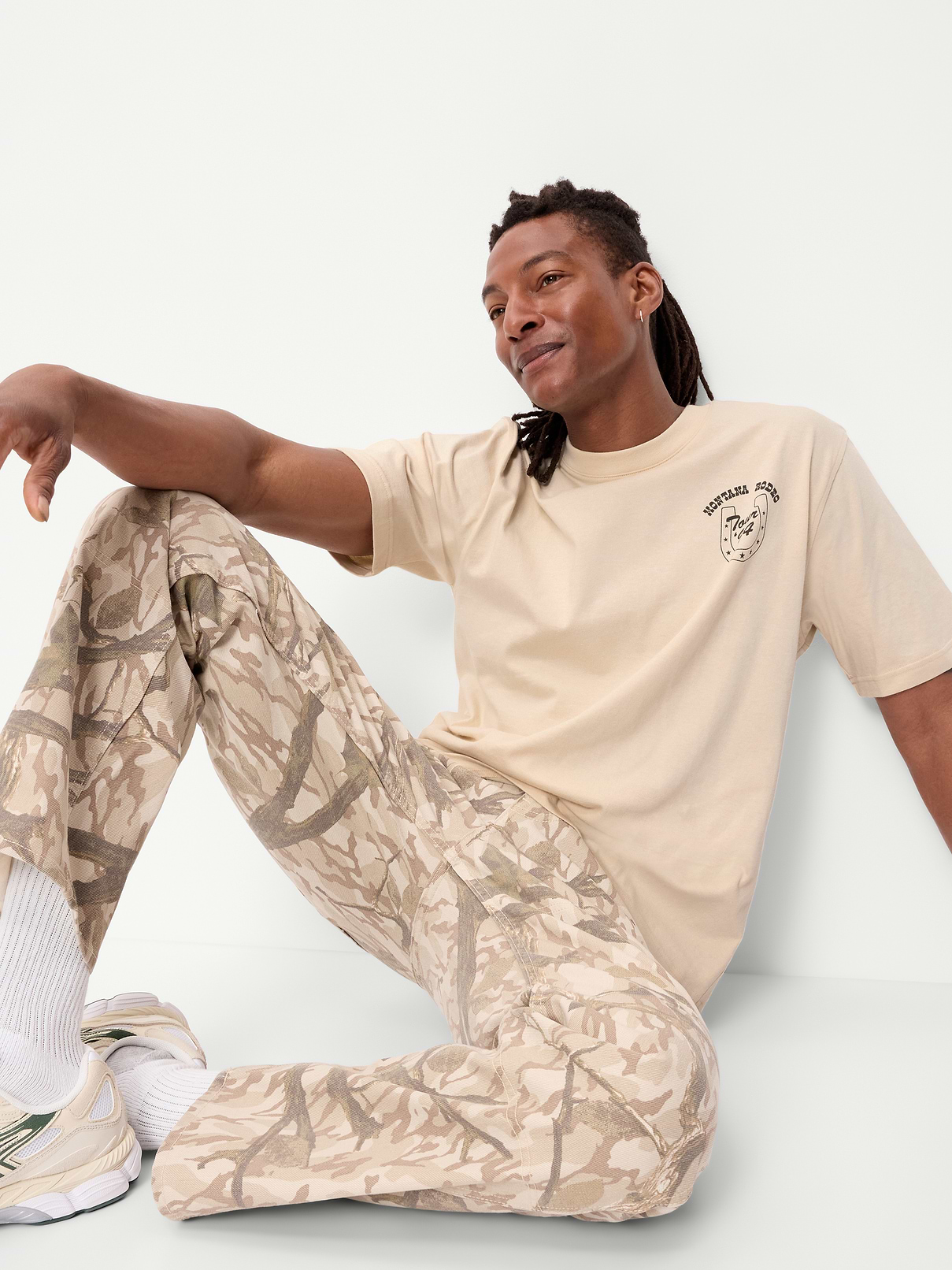 Image number 3 showing, Loose Heavyweight Graphic T-Shirt