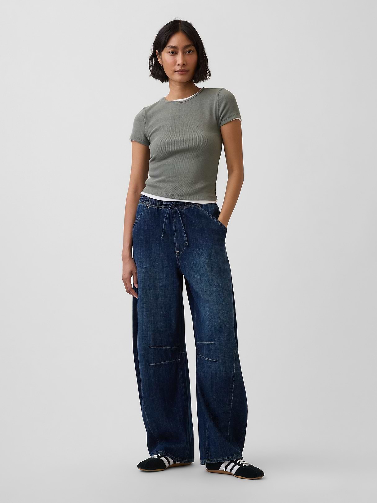 Mid Rise Easy Horseshoe Jeans | Gap