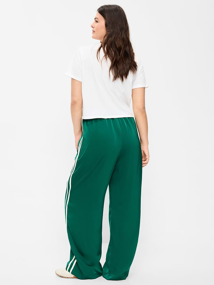 L'image numéro 7 présente Pantalon d’entraînement à taille haute en satin