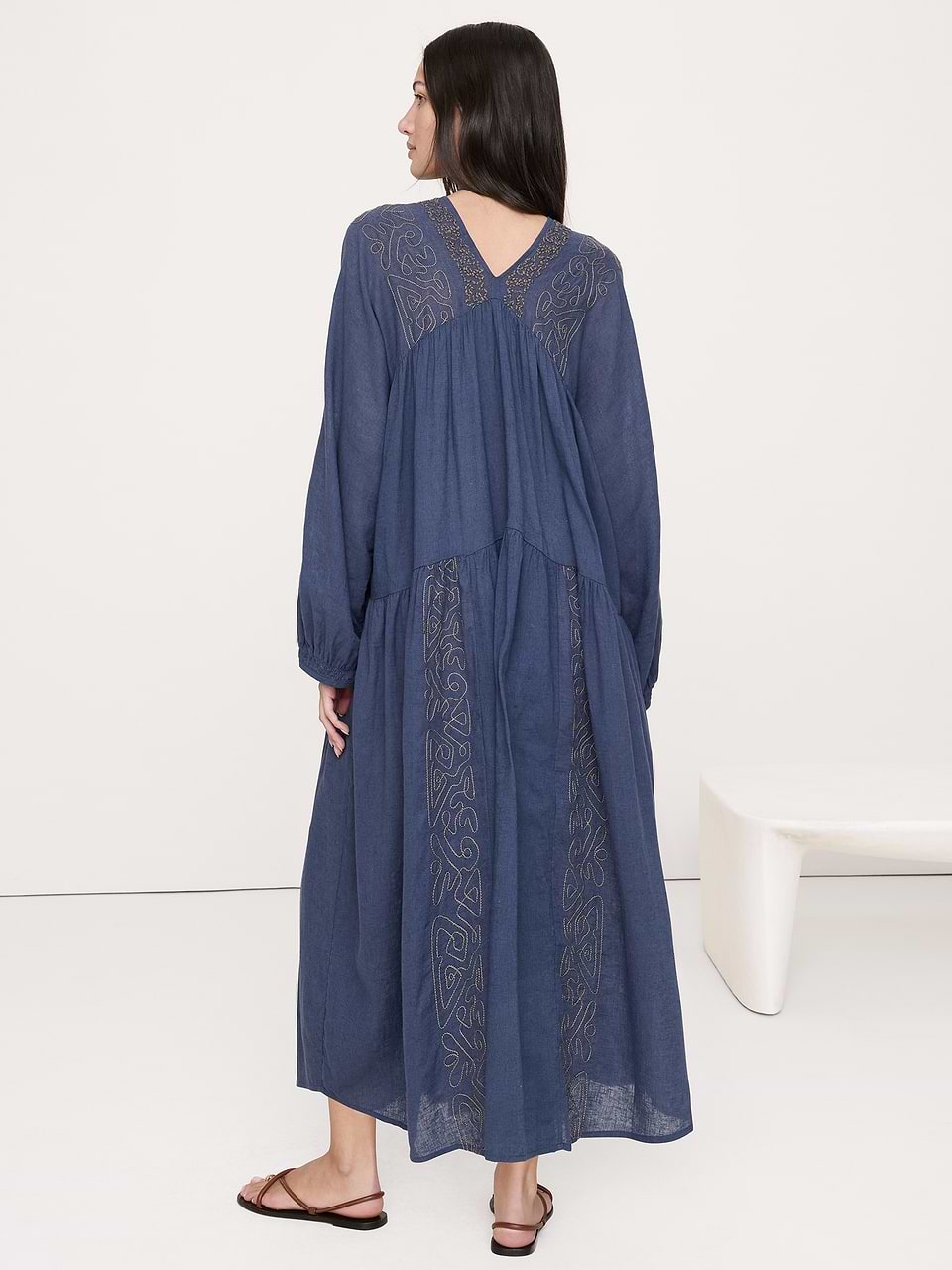 nina wedding dress designer – Danielle Frankel Above the knee bella hadid in cannes, Size:0(SMALL) Nina is balanced with
