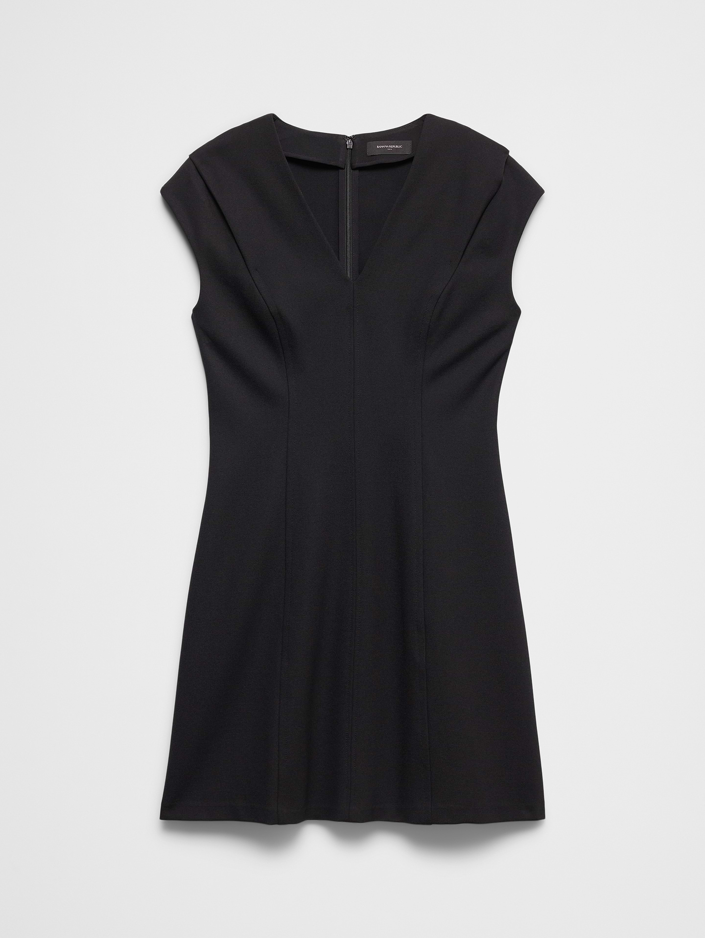 L'image numéro 4 présente Robe courte à silhouette sablier en tricot point de Rome à surpiqûres