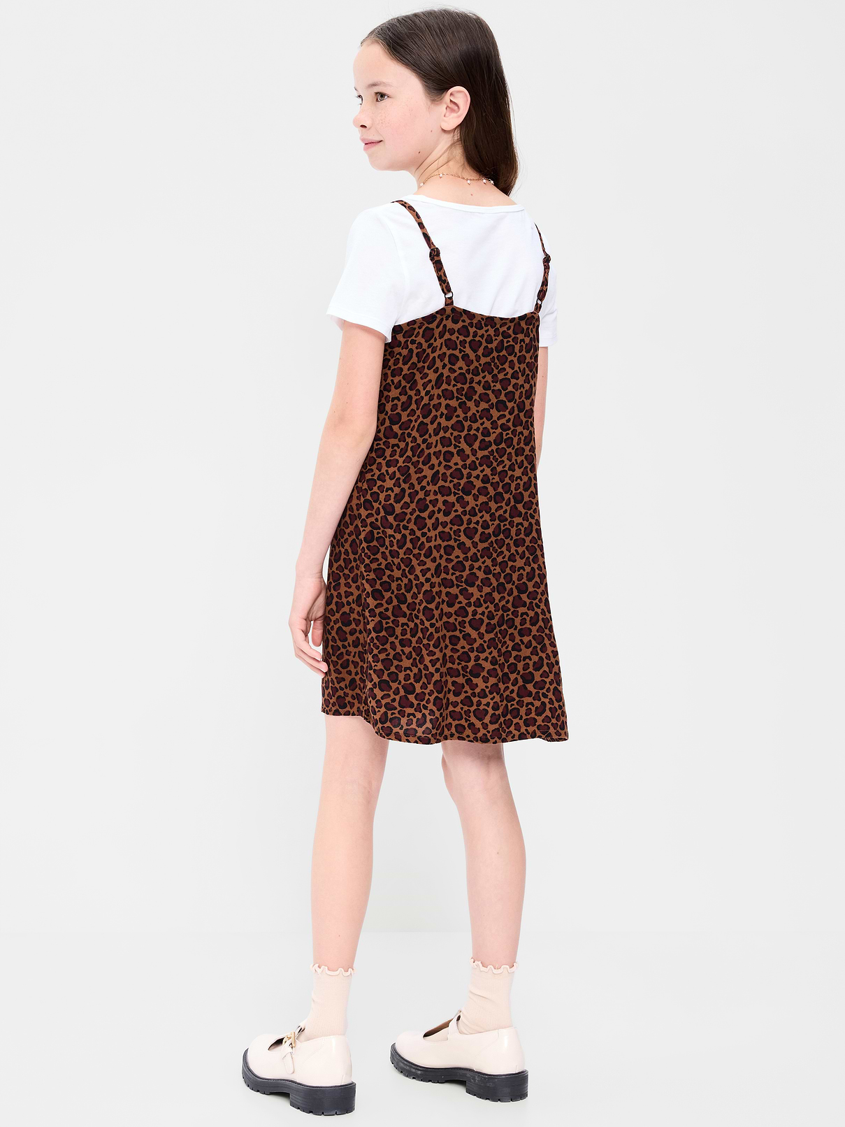 L'image numéro 2 présente Ensemble t-shirt à manches courtes et robe pour fille