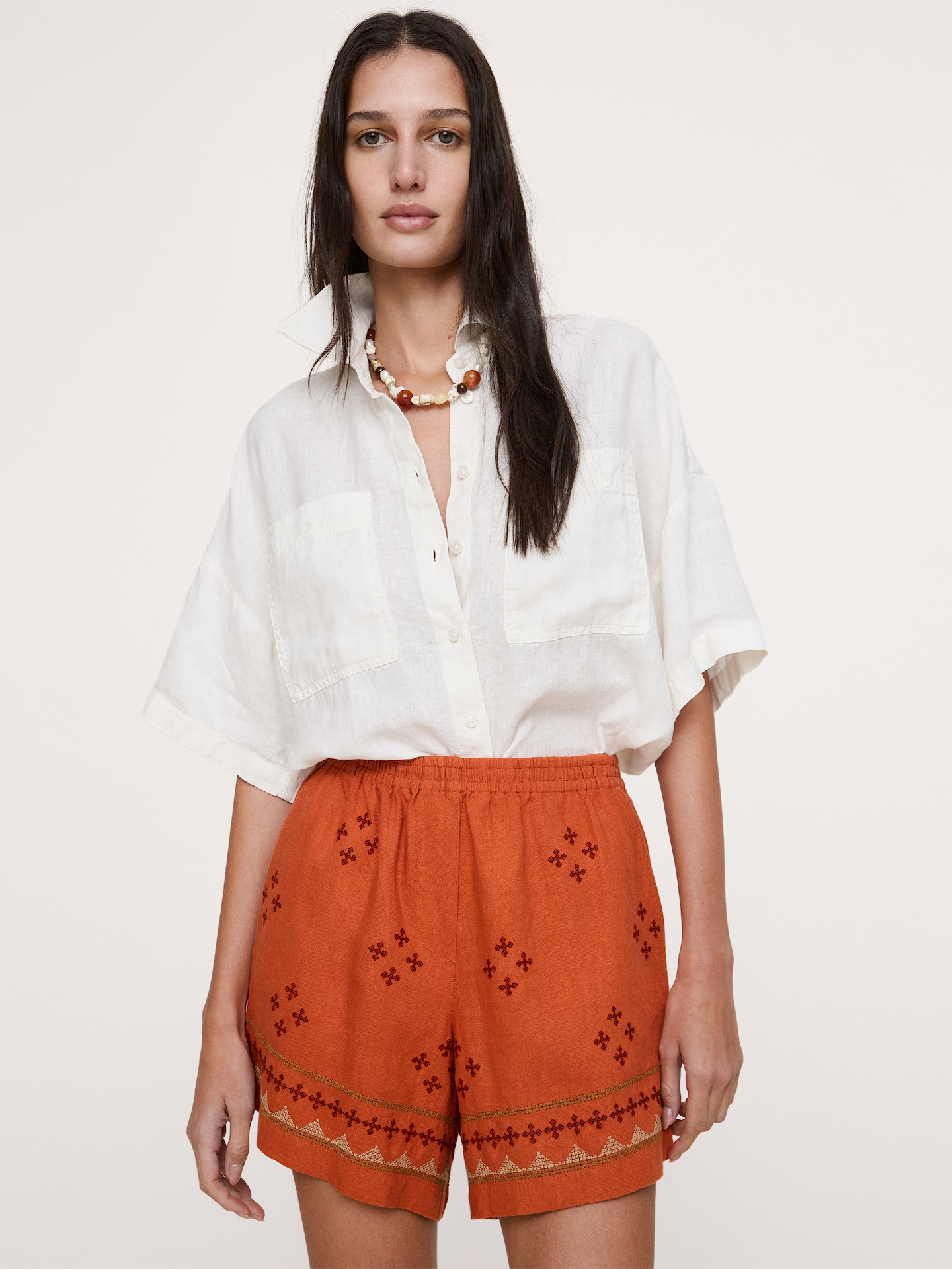Image number 6 showing, Embroidered Linen 4" Pull-On Short
