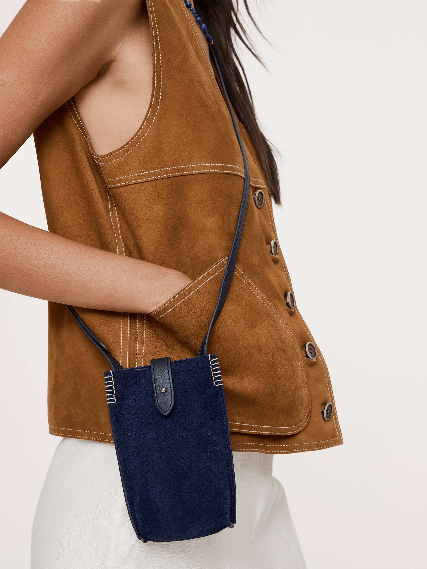 Image number 7 showing, Crossbody Pouch