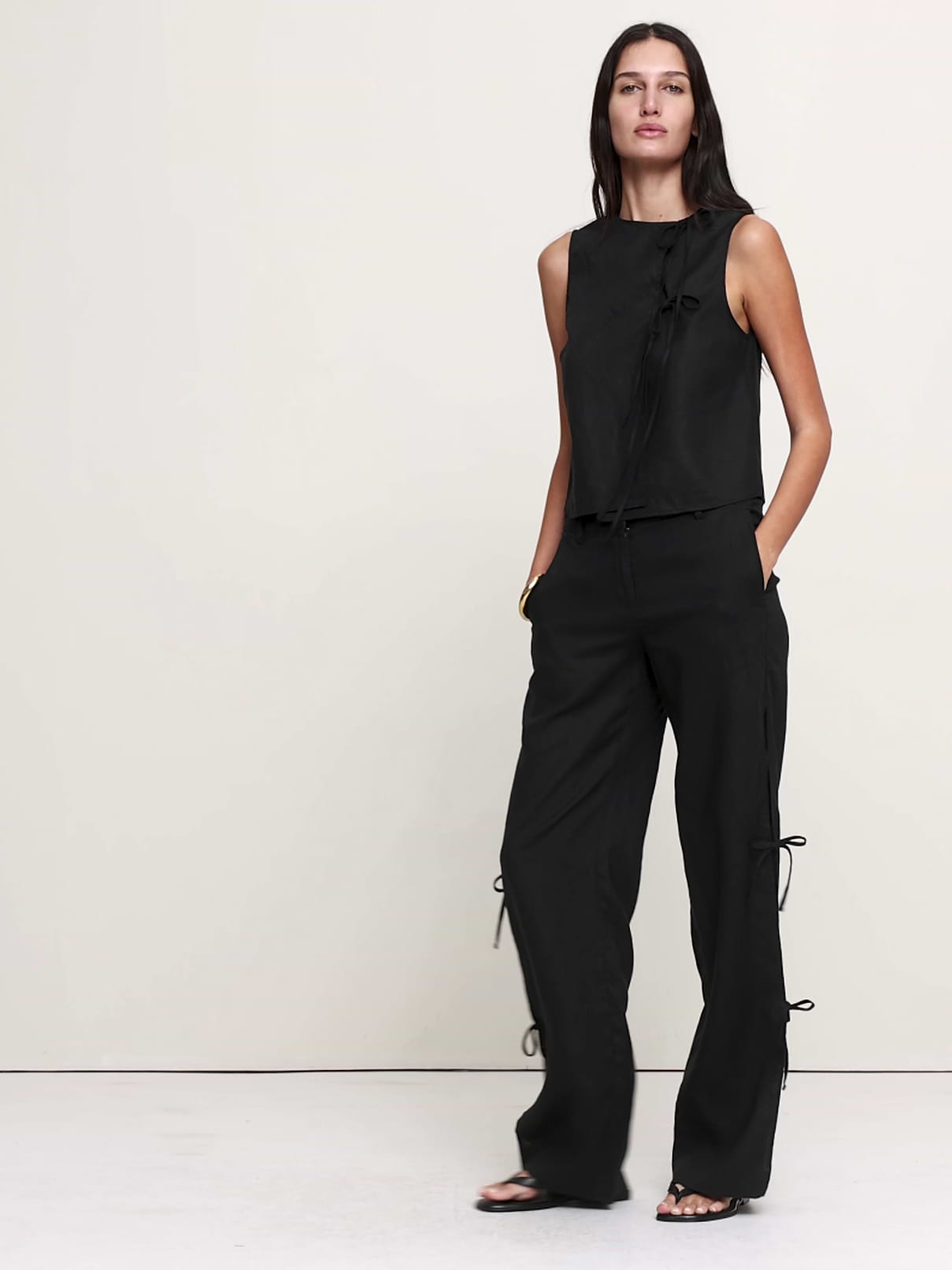 The Everyday Wide-Leg Side-Tie Pant In Linen | Banana Republic