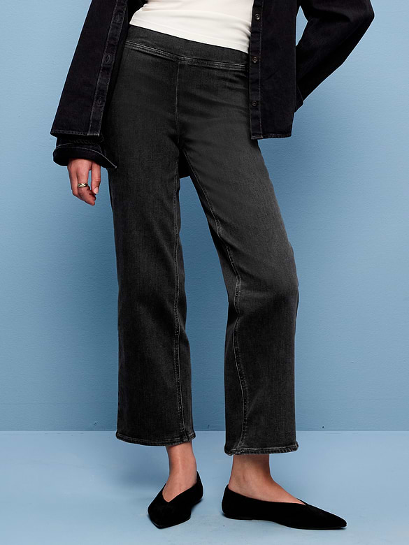 High-Waisted Weekender Pull-On Crop Wide-Leg Jeans