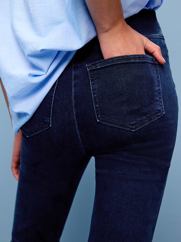 High-Waisted Weekender Pull-On Crop Flare Jeans