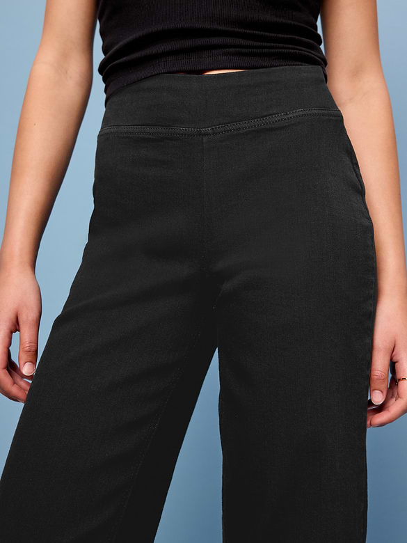 High-Waisted Weekender Pull-On Crop Wide-Leg Jeans